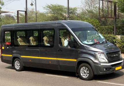 Force Urbania 12 Seater